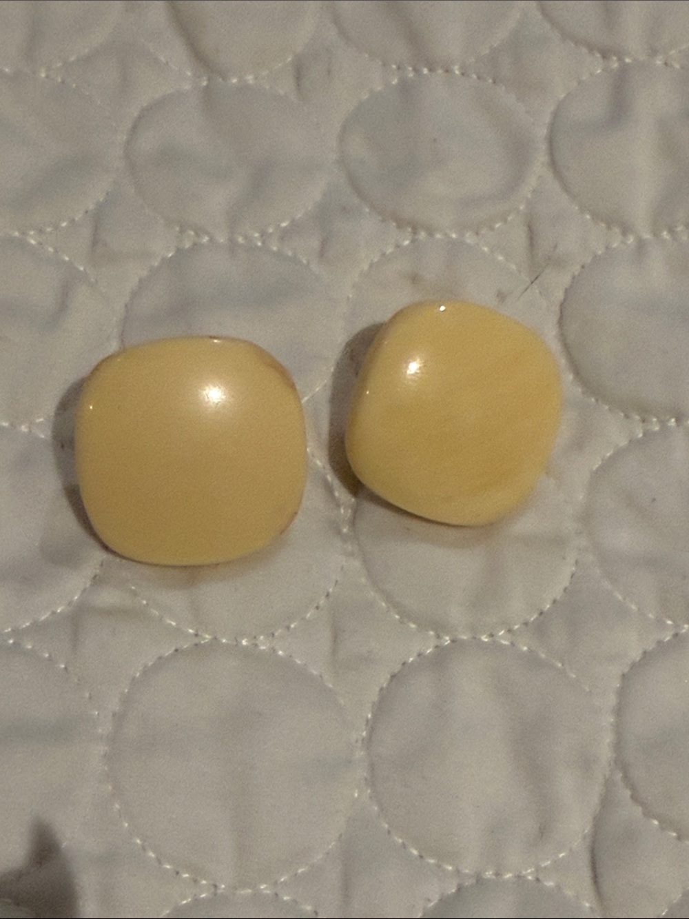 Vintage square yellow cream ivory Earrings lightweight 1980’s